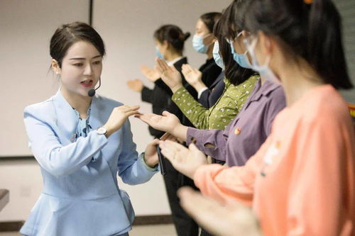 額濟(jì)納旗團(tuán)委舉辦青年禮儀服務(wù)隊(duì)業(yè)務(wù)素質(zhì)提升活動(dòng)